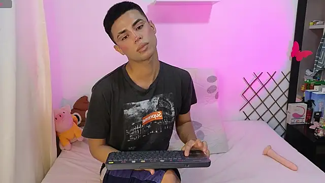 im_crissangel's cam snapshot