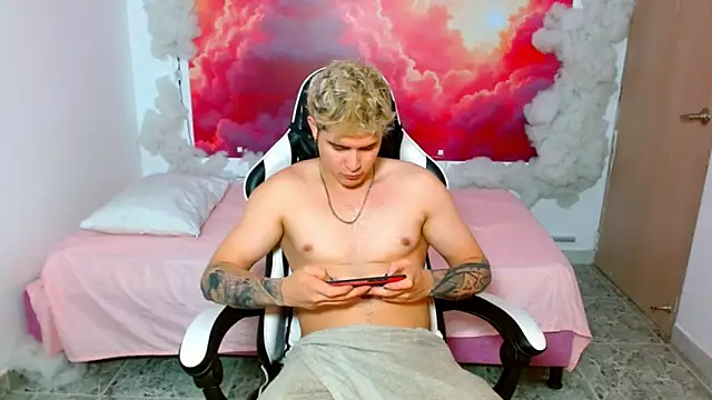 AlexPiersss live sex cam