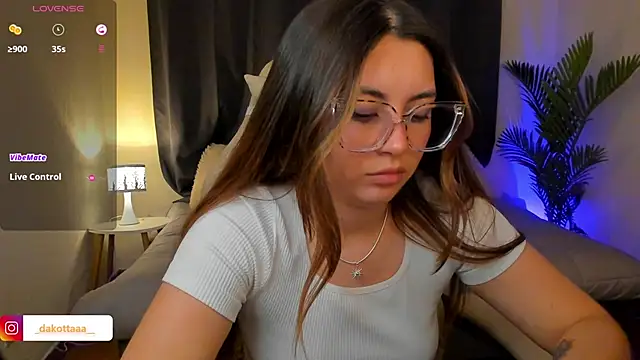 dakottaa_ live sex cam