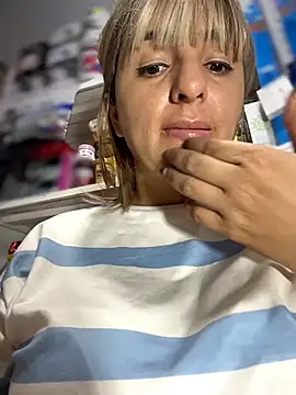 sammyqueenx21 live sex cam