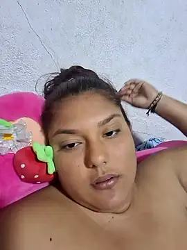 AlaiaSaide live sex cam