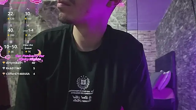 Rich_Couple_69 live sex cam