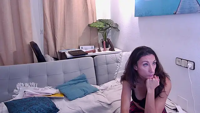 IvonneAndDom live sex cam