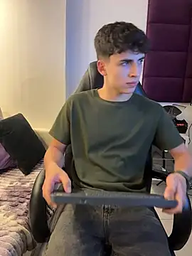 AdrianRinaldi live sex cam