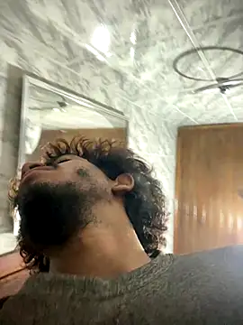 OfficialMineirinho live sex cam