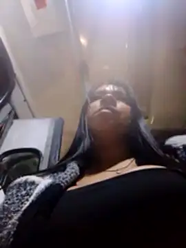 VivienAndClark live sex cam