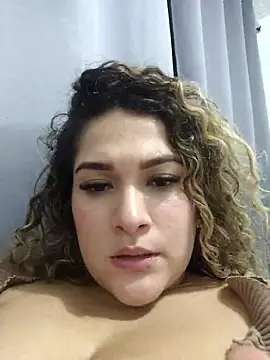 Sara_smiiith211 live sex cam