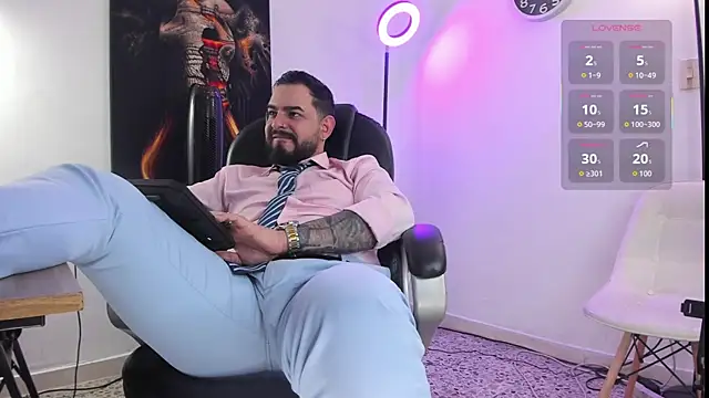 Ethan_Castellano live sex cam
