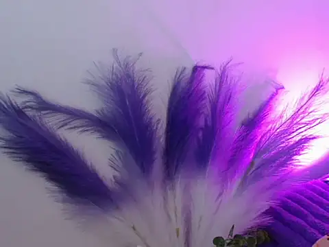 Queen_Rousee's cam snapshot