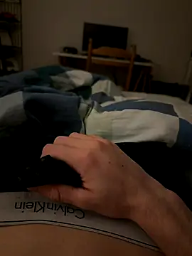 monsieur18cm live sex cam