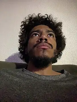 OfficialMineirinho's cam snapshot