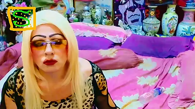 horni4luv's cam snapshot