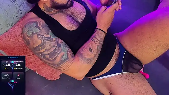 Hoot_tiger's cam snapshot