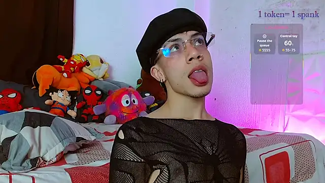 aaronjames1's cam snapshot