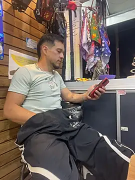 Leonardmoppet's cam snapshot