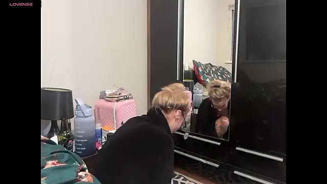 harleyblair's cam snapshot