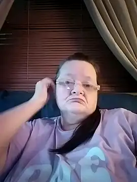 Bayou_Woman68's cam snapshot