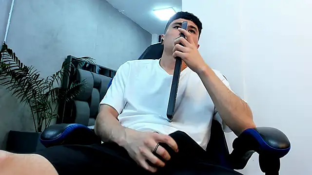 roan_birkin's cam snapshot