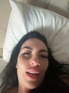 BELLABLACKXUK's cam snapshot