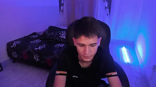 Aron_Boyy's cam snapshot