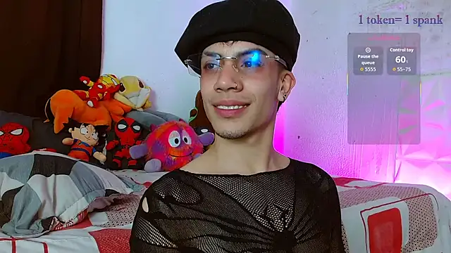 aaronjames1's web cam