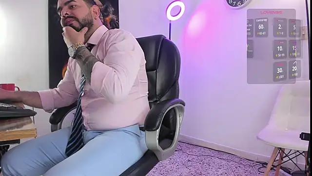 Ethan_Castellano live sex cam