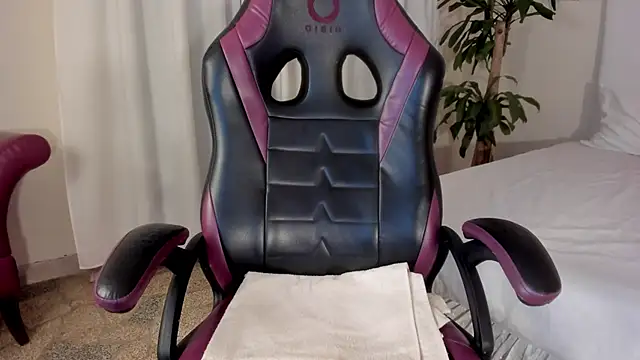 Emmaa_Queen_'s cam snapshot