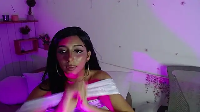 Emily_SoftSavage's cam snapshot