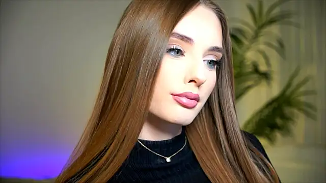 petitegonwiild live sex cam