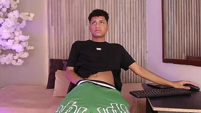 Andrey_Lev1's cam snapshot