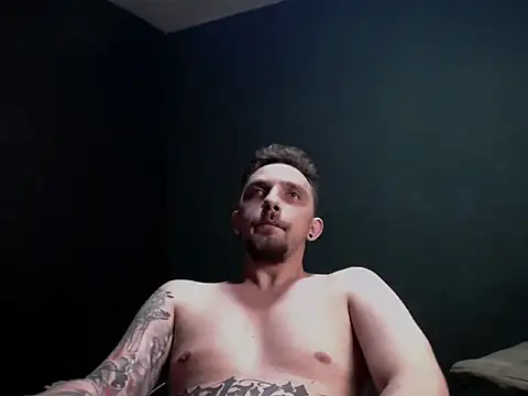 guesswhatbitch live sex cam