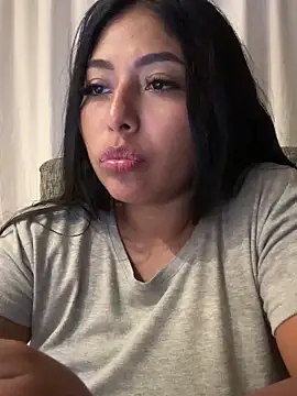 emmyjhonson07 live sex cam