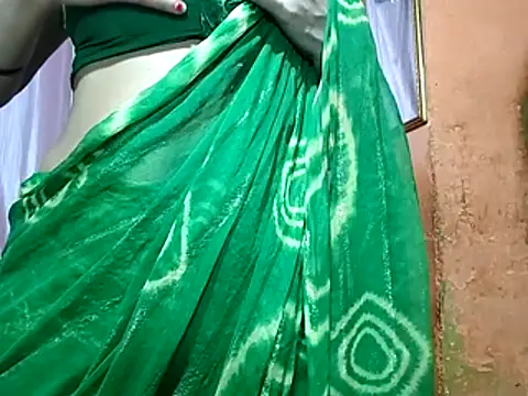 poojaxxx65 live sex cam