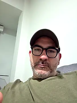 Aresal84 live sex cam