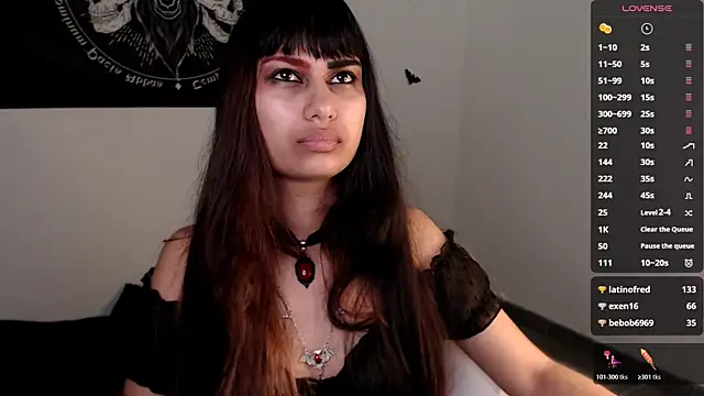 Little-Lucifer live sex cam