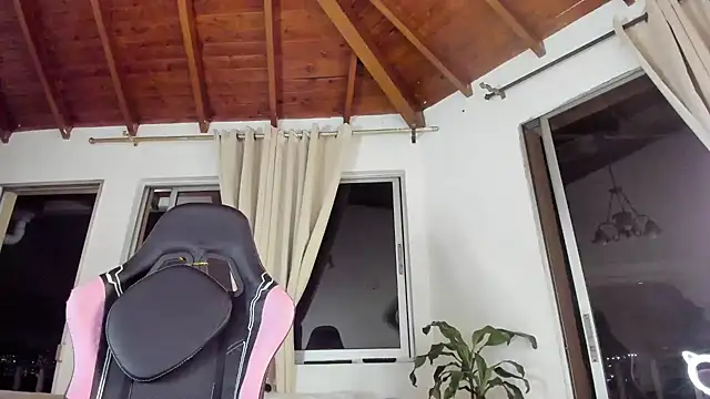 IsaFontanna live sex cam