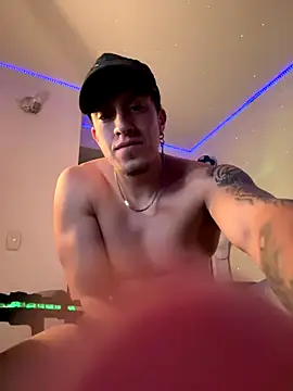 strongboy_ live sex cam