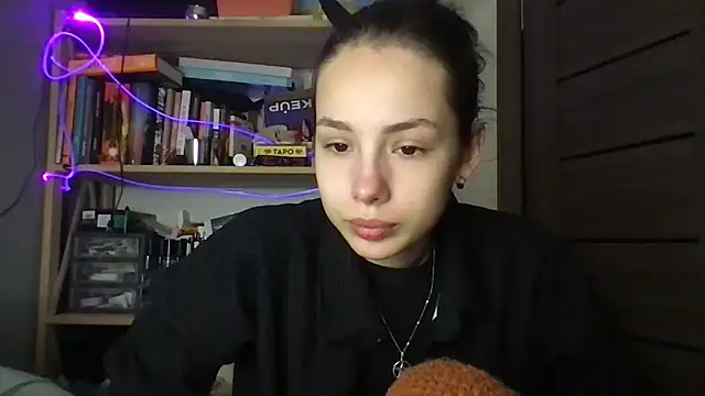 Yuna5343 live sex cam