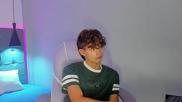 NicolasFerrer18 live sex cam