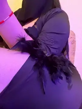 Cameelia live sex cam