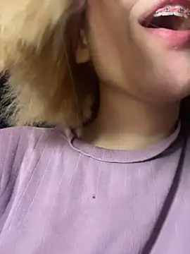 SweetBunnyGF live sex cam