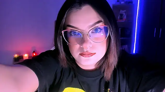 OphelianaRose33 live sex cam