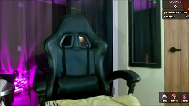 tevenwhiite live sex cam