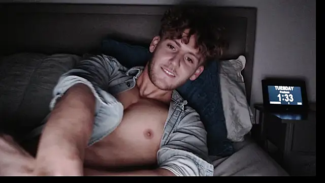 DominantAlex18 live sex cam