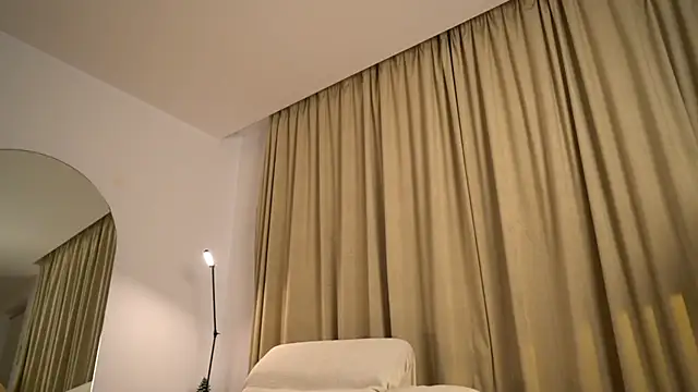 nadia_bliss live sex cam