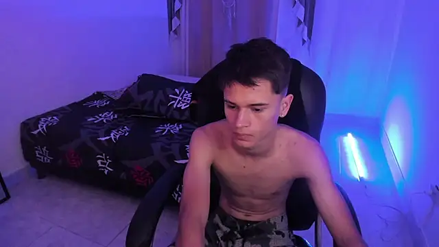 Aron_Boyy live sex cam