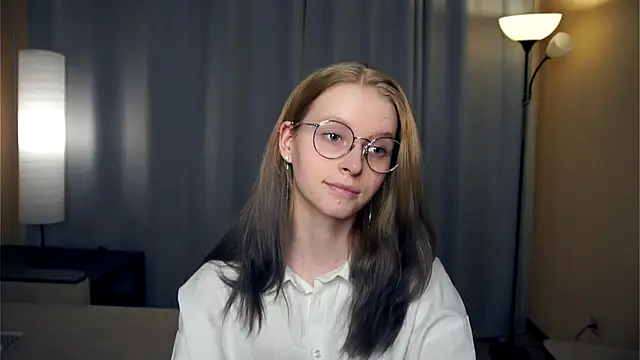 ToyaPletz live sex cam