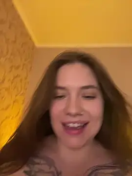 Vikki_toriya live sex cam