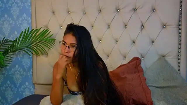 Miaa_Collinss's cam snapshot