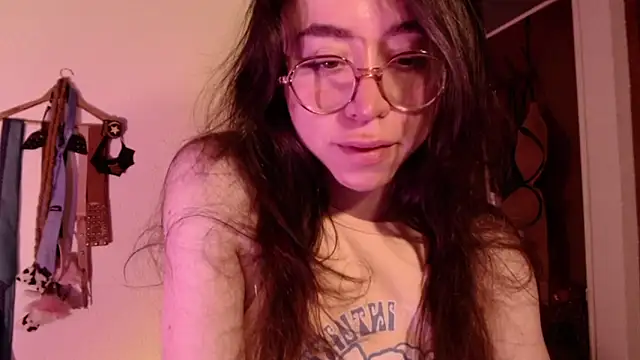 emily_pearl_ live sex cam